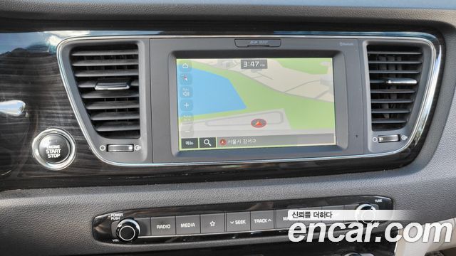 Kia Canival 2019 — photo 10