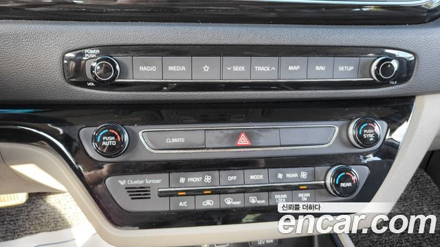 Kia Canival 2019 — photo 11
