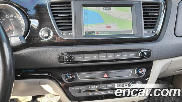 Kia Canival 2019 — photo 12