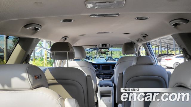Kia Canival 2019 — photo 18