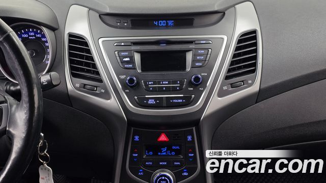 Hyundai AVANTE 2016 — photo 14