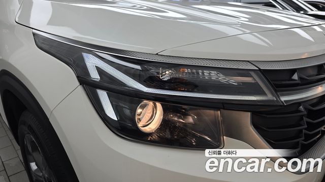 Kia Seltos 2023 — photo 8
