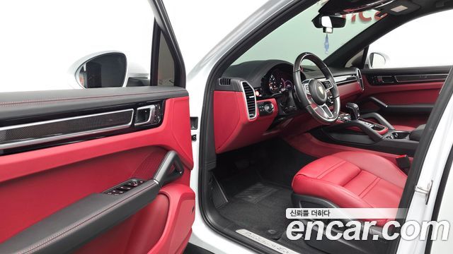 Porsche Cayenne 2023 — photo 13