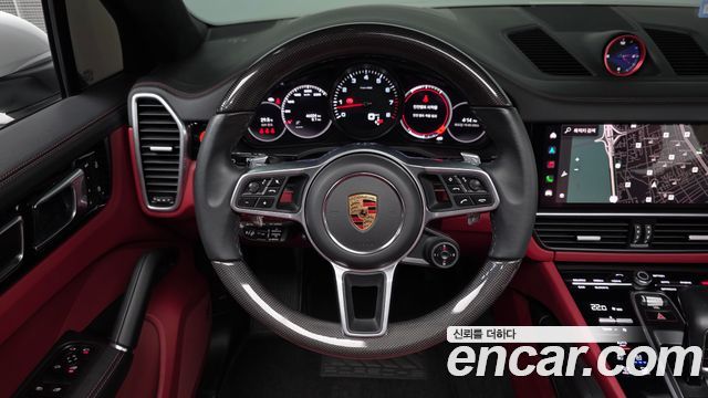 Porsche Cayenne 2023 — photo 19