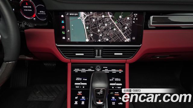 Porsche Cayenne 2023 — photo 20