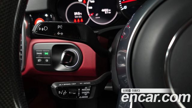 Porsche Cayenne 2023 — photo 30