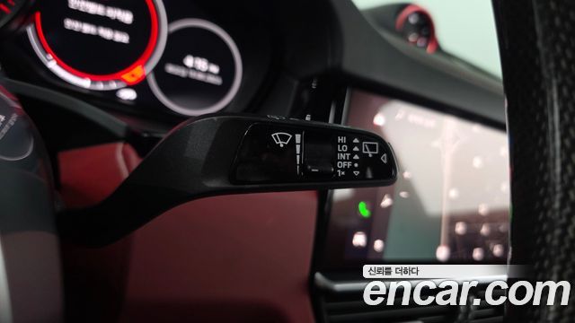 Porsche Cayenne 2023 — photo 31