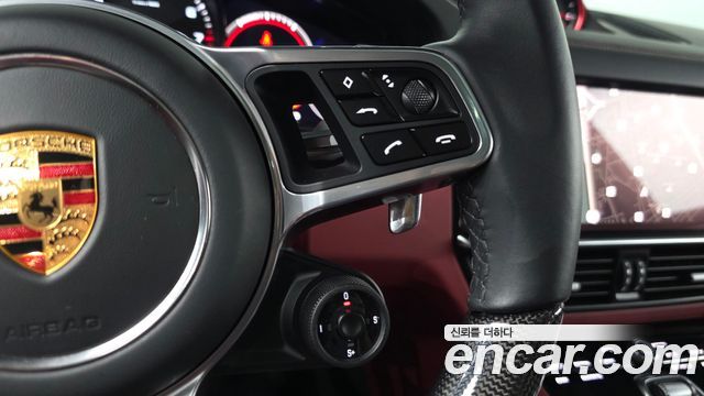 Porsche Cayenne 2023 — photo 32