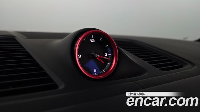Porsche Cayenne 2023 — photo 38