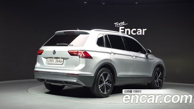Volkswagen Tiguan 2020 — photo 2