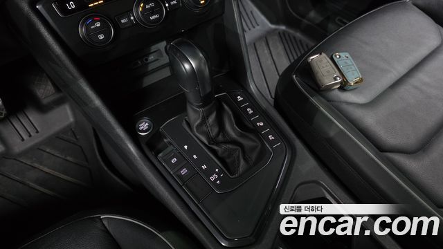 Volkswagen Tiguan 2020 — photo 12
