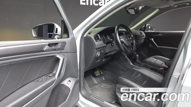 Volkswagen Tiguan 2020 — photo 13