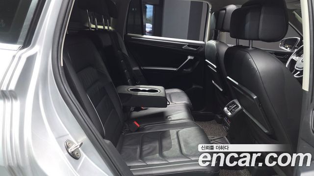 Volkswagen Tiguan 2020 — photo 17