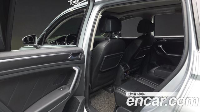 Volkswagen Tiguan 2020 — photo 18