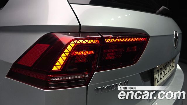 Volkswagen Tiguan 2020 — photo 9