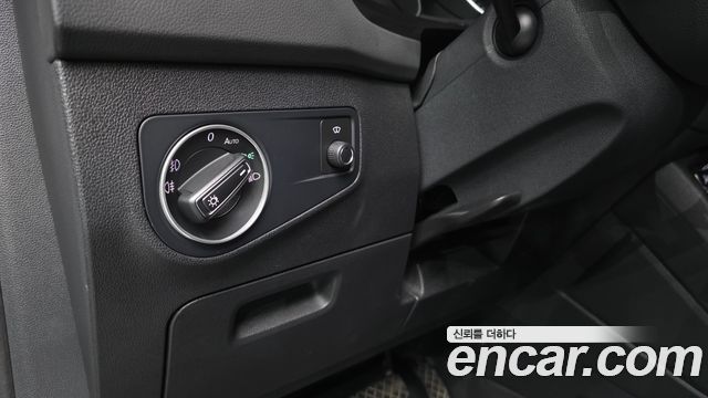 Volkswagen Tiguan 2020 — photo 29