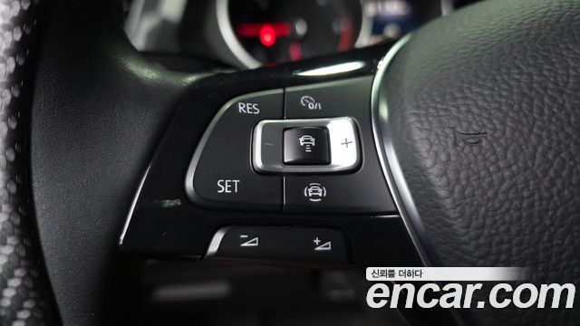 Volkswagen Tiguan 2020 — photo 30
