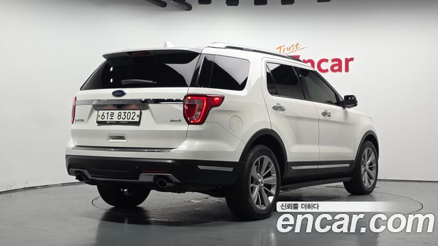 Ford Explorer 2018 — photo 2