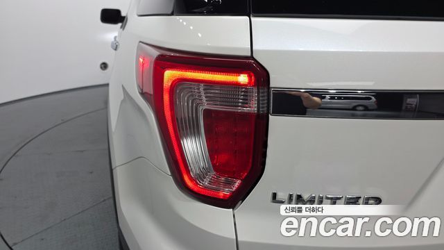 Ford Explorer 2018 — photo 9