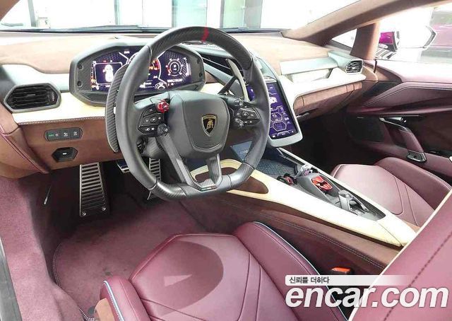 Lamborghini Revuelto 2026 — photo 8