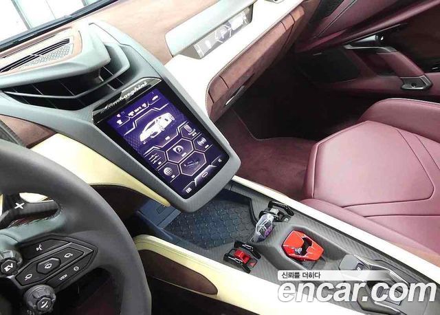 Lamborghini Revuelto 2026 — photo 12