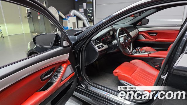 BMW M5 2016 — photo 10