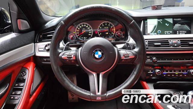 BMW M5 2016 — photo 13