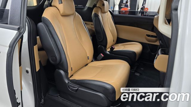 Kia Canival 2023 — photo 12