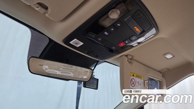 Kia Canival 2023 — photo 17