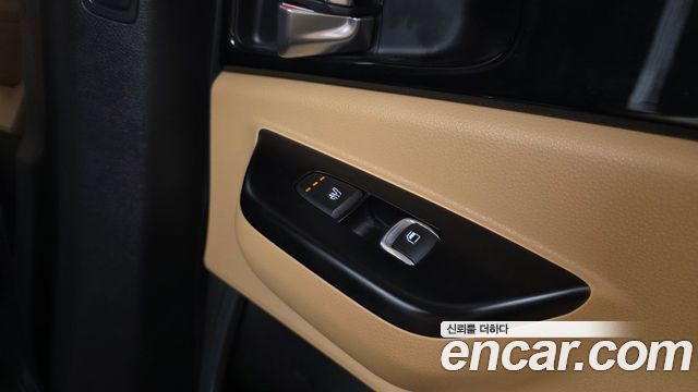 Kia Canival 2023 — photo 19