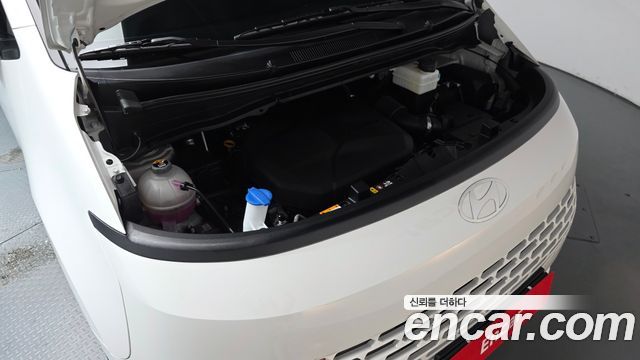 Hyundai Staria 2025 — photo 6