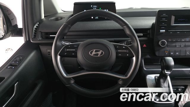 Hyundai Staria 2025 — photo 19