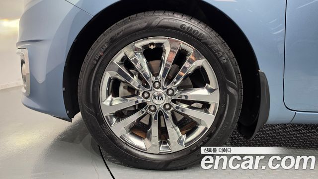 Kia Canival 2016 — photo 5