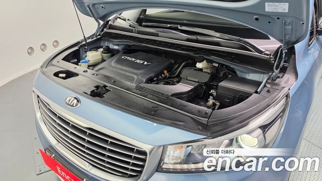 Kia Canival 2016 — photo 6