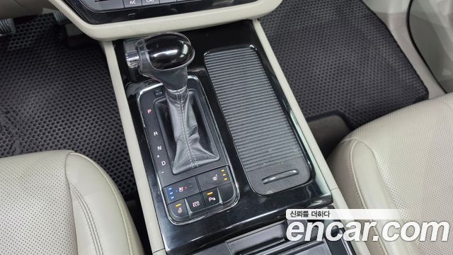 Kia Canival 2016 — photo 9