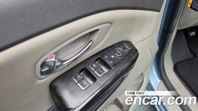 Kia Canival 2016 — photo 19