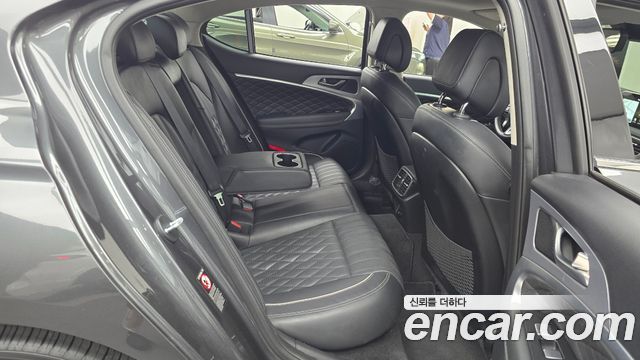 Genesis G70 2019 — photo 17