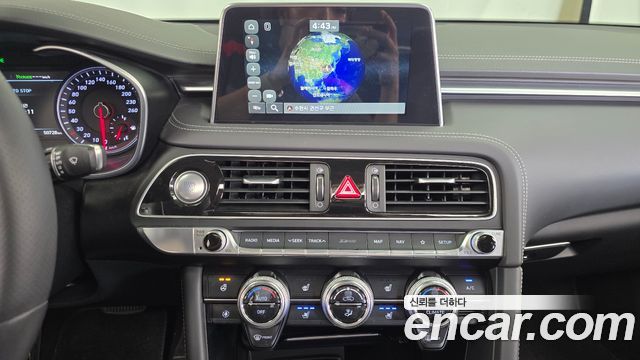 Genesis G70 2019 — photo 19