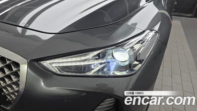 Genesis G70 2019 — photo 8