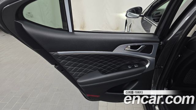 Genesis G70 2019 — photo 15