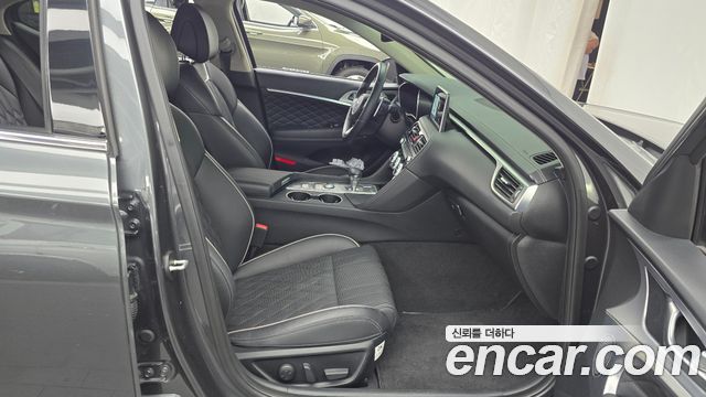 Genesis G70 2019 — photo 16