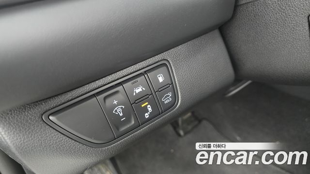Genesis G70 2019 — photo 29