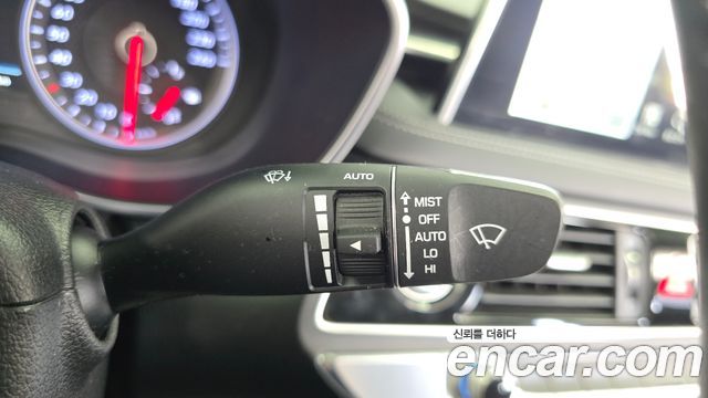 Genesis G70 2019 — photo 30