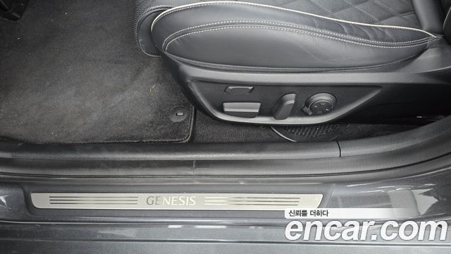 Genesis G70 2019 — photo 31