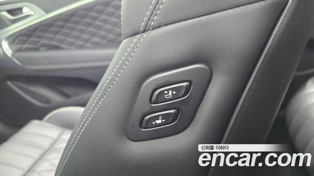Genesis G70 2019 — photo 35