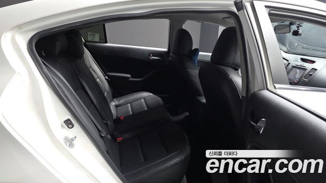 Kia K3 2013 — photo 12