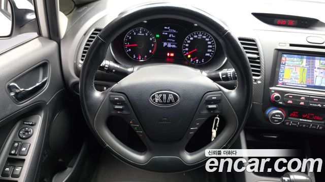 Kia K3 2013 — photo 13