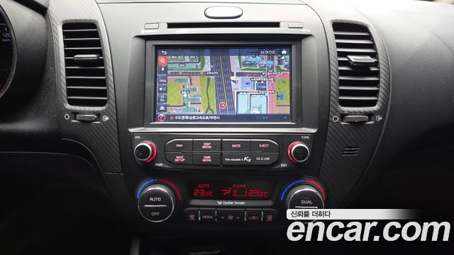 Kia K3 2013 — photo 14