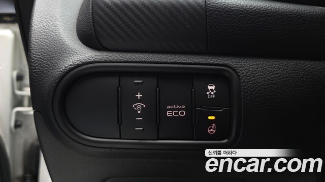 Kia K3 2013 — photo 18