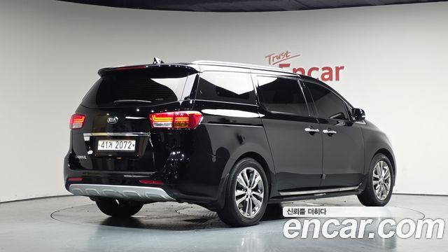 Kia Canival 2018 — photo 2